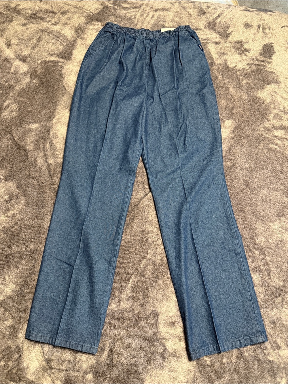 Chic Women’s “14 Average” Elastic Waist Jean/Pant